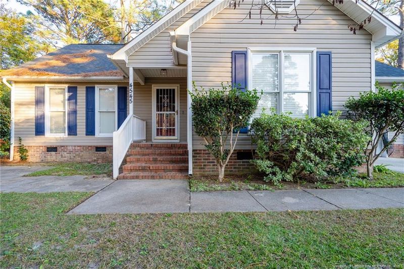 4545 Tonric Dr, Hope Mills, NC 28348