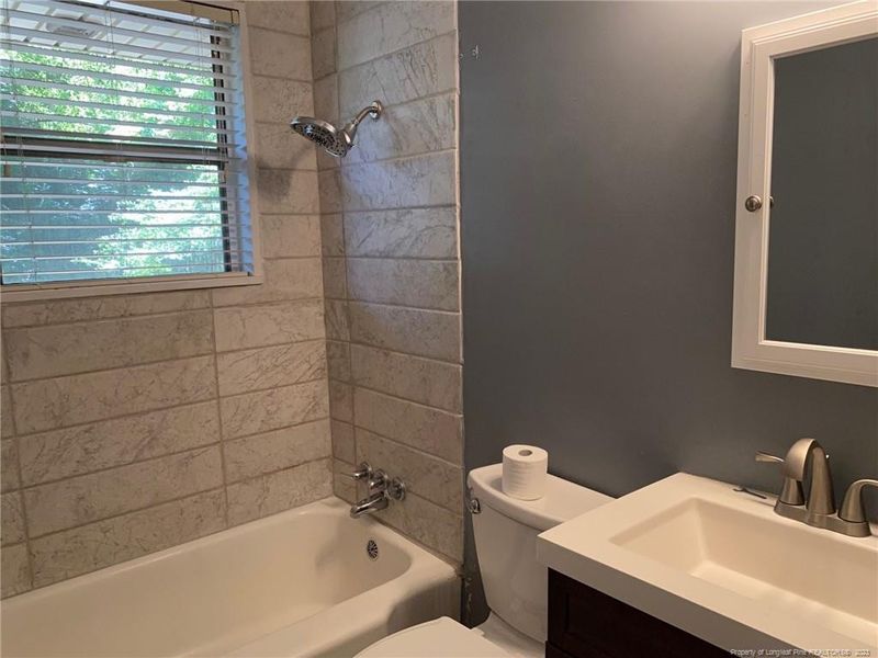 455 Mcphee Dr, Fayetteville, NC 28305