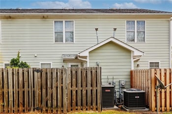 456 Cityview Ln, Fayetteville, NC 28301