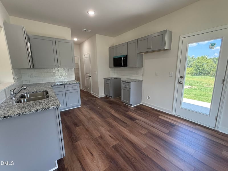 456 Finch Ln, Four Oaks, NC 27524