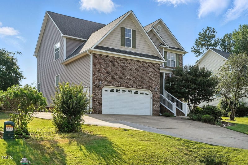 456 Majestic Oak Dr, Garner, NC 27529