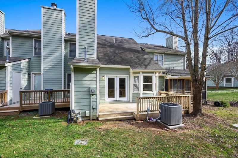 456 Oak Run Dr, Raleigh, NC 27606