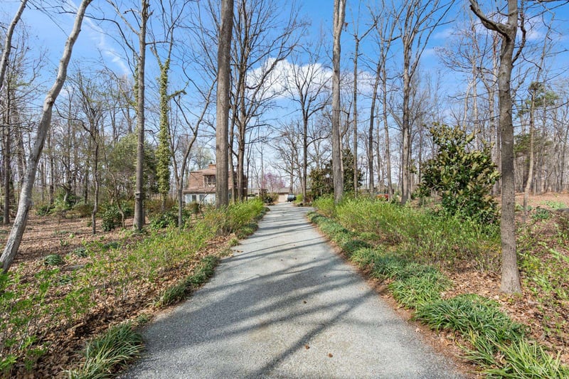 4566 Starmount Rd, Liberty, NC 27298