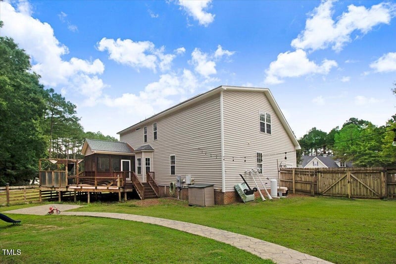 457 Albemarle Dr, Clayton, NC 27527