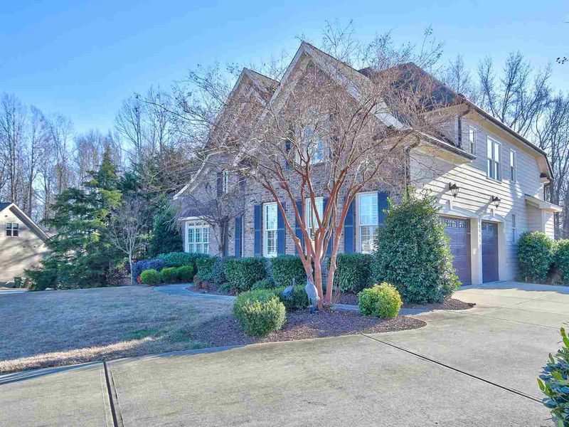 457 Kings Hollow Dr, Raleigh, NC 27603