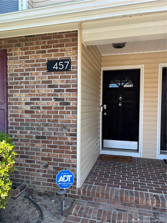 457 Lands End Rd, Fayetteville, NC 28314