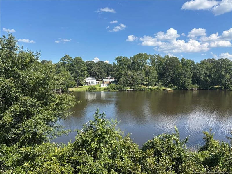 457 Lands End Rd, Fayetteville, NC 28314