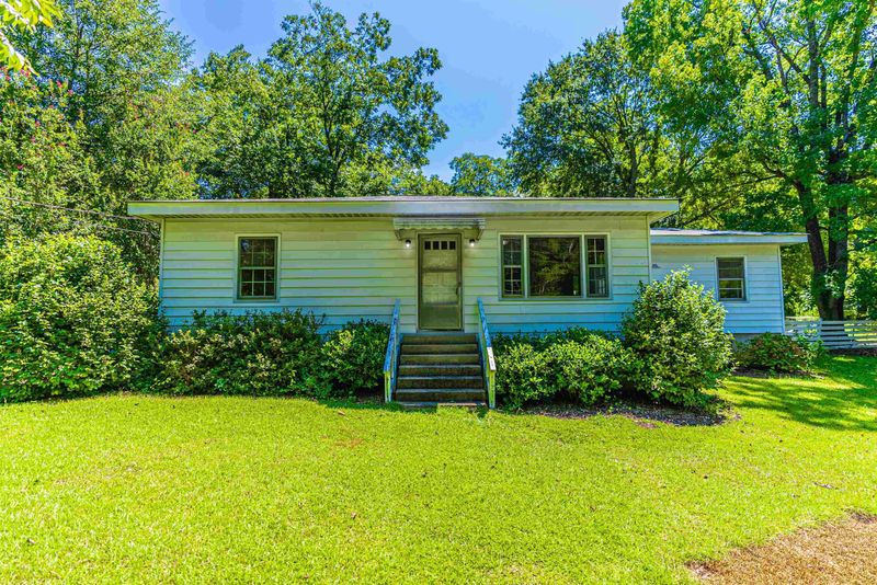 457 Rose Ln, Raleigh, NC 27610