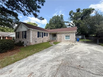 459 Bayshore Dr, Fayetteville, NC 28311