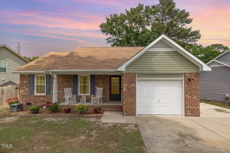 459 Brandermill Rd, Fayetteville, NC 28314