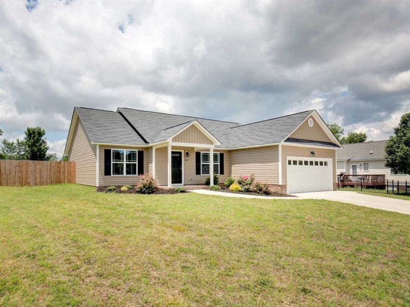 459 Cambridge Dr, Angier, NC 27501
