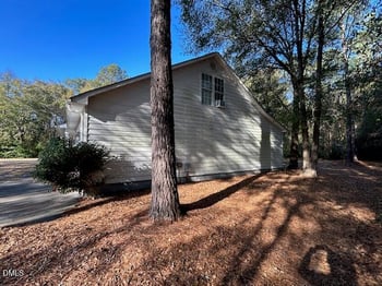 4591 Mill St, Hope Mills, NC 28348