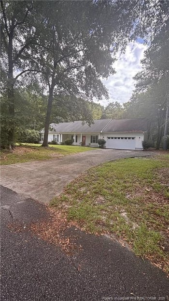 4591 Mill St, Hope Mills, NC 28348