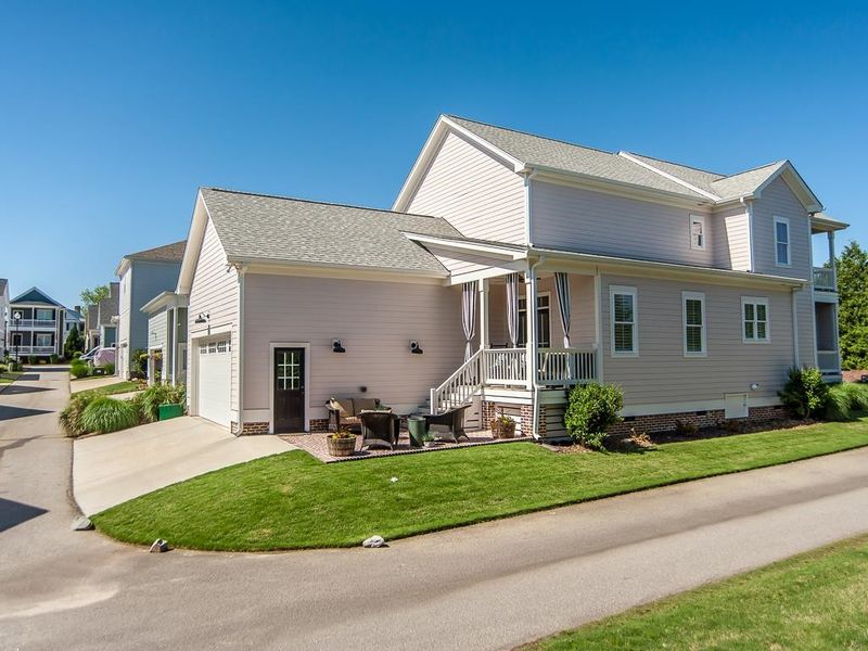 46 Bay St, Clayton, NC 27527