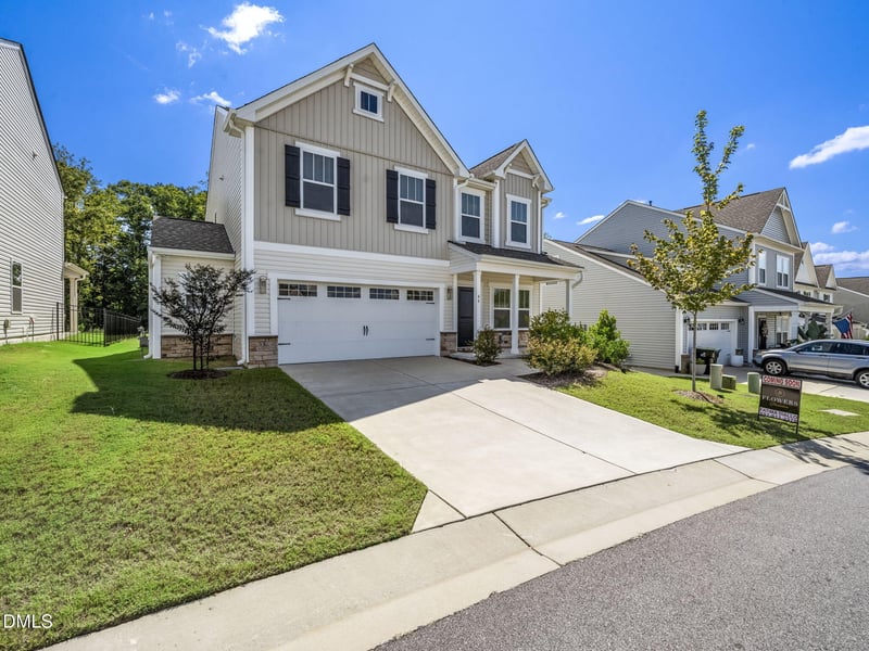 46 Curling Creek Dr, Clayton, NC 27527