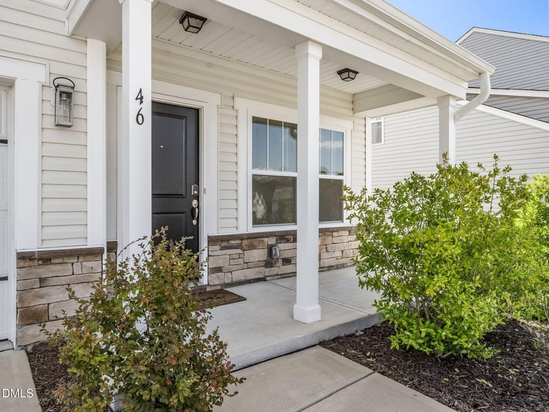 46 Curling Creek Dr, Clayton, NC 27527