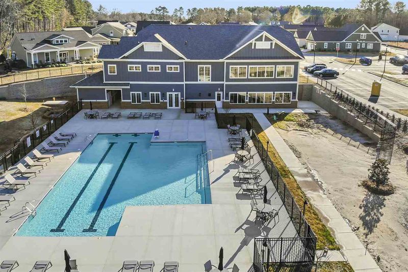 46 Davidson St, Clayton, NC 27527