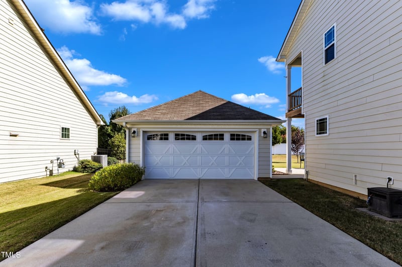 46 Heathwood Dr, Clayton, NC 27527