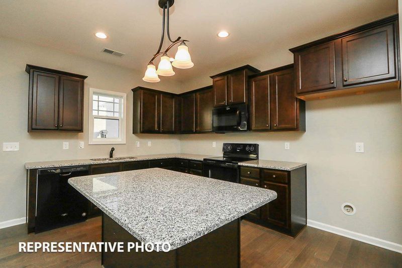 46 Monalisa Ct, Zebulon, NC 27597