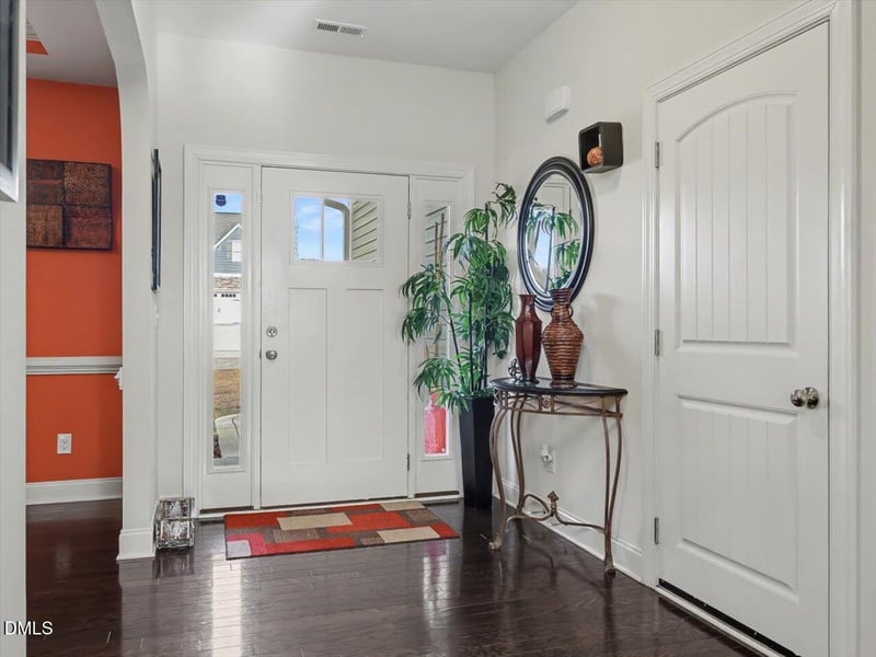 46 Rowland Dr, Fuquay Varina, NC 27526