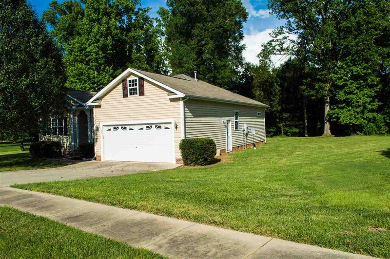 46 Silverstone Dr, Pittsboro, NC 27312