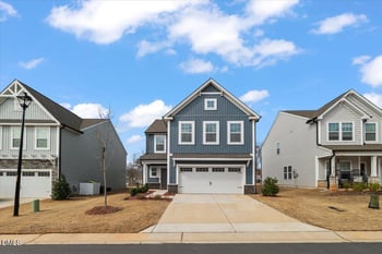 460 Curling Creek Dr, Clayton, NC 27527