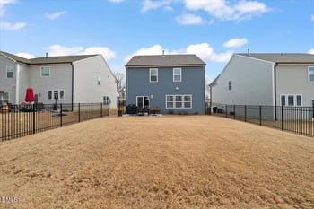 460 Curling Creek Dr, Clayton, NC 27527