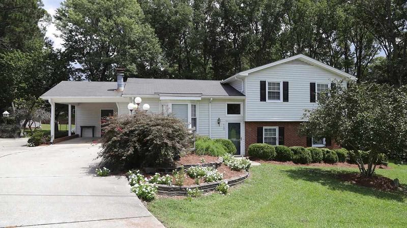 460 N Hickory, Angier, NC 27501