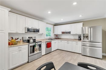 460 Morningside Dr, Fayetteville, NC 28311