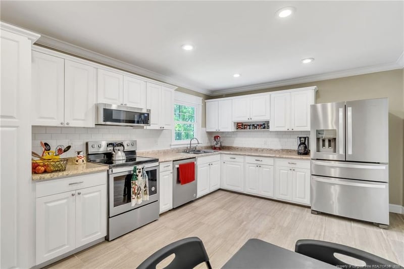 460 Morningside Dr, Fayetteville, NC 28311