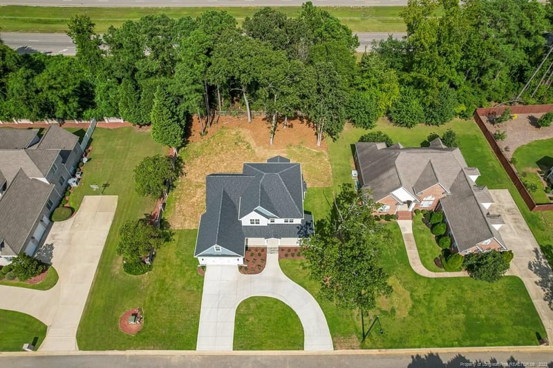 4600 Weaverhall Dr, Fayetteville, NC 28314