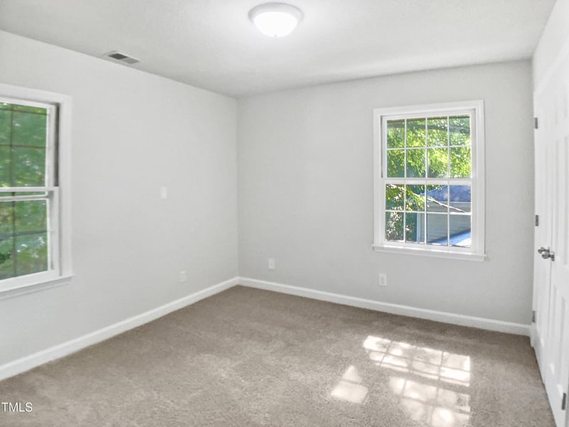 4601 Pemberton Dr, Raleigh, NC 27609