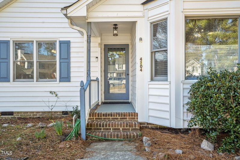 4604 Hollirose Pl, Raleigh, NC 27616