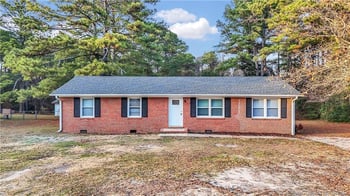 4604 Sterling St, Fayetteville, NC 28306