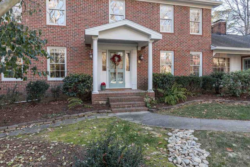 4605 Connell Dr, Raleigh, NC 27612