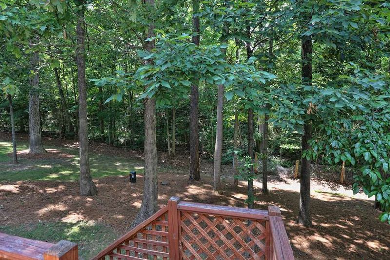 4606 Asterwood Dr, Raleigh, NC 27606