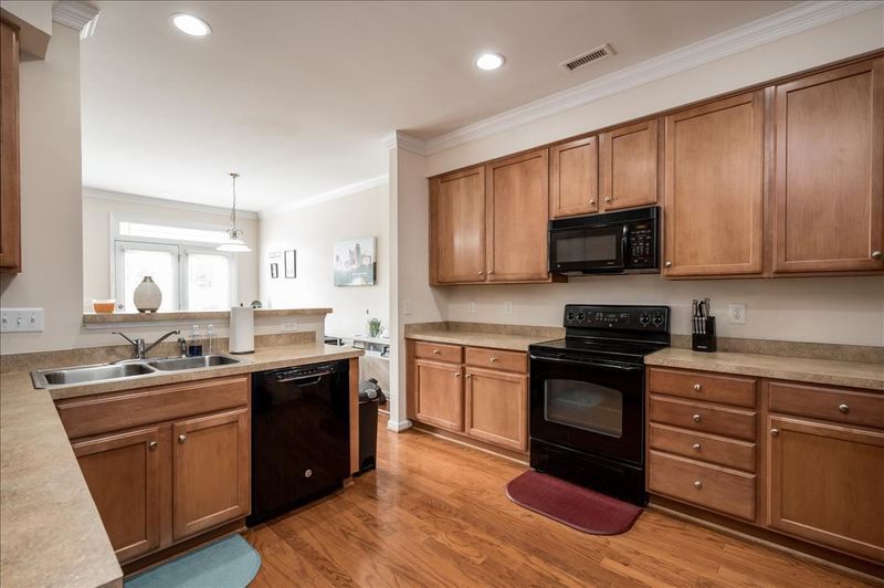 4606 Merendino St, Raleigh, NC 27606