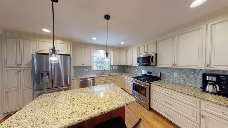 4608 Embleton Dr, Raleigh, NC 27612