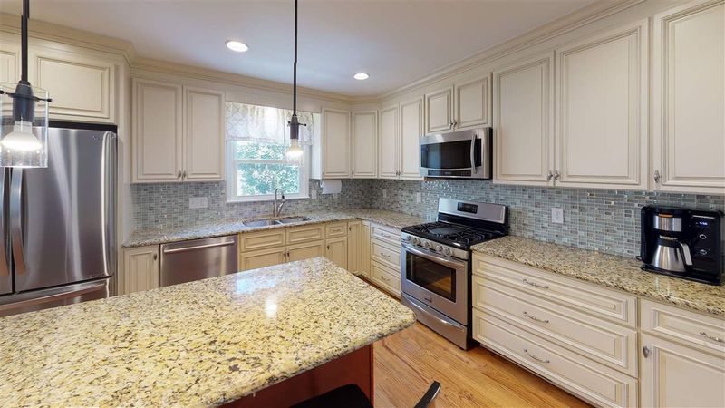 4608 Embleton Dr, Raleigh, NC 27612