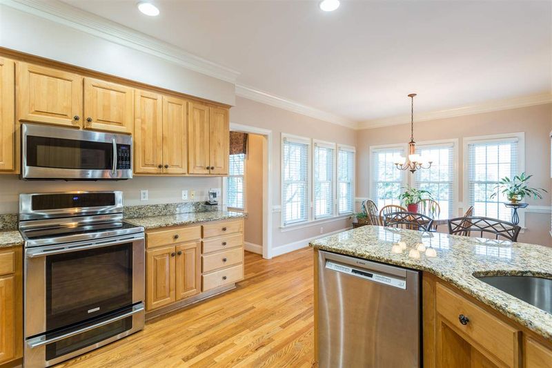 4608 Grenadine Ct, Raleigh, NC 27612