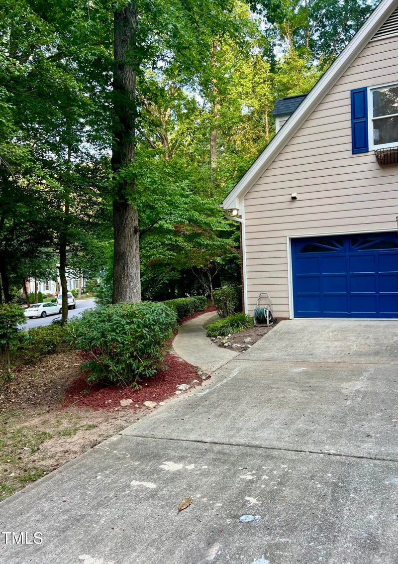 4609 Salem Ridge Rd, Holly Springs, NC 27540