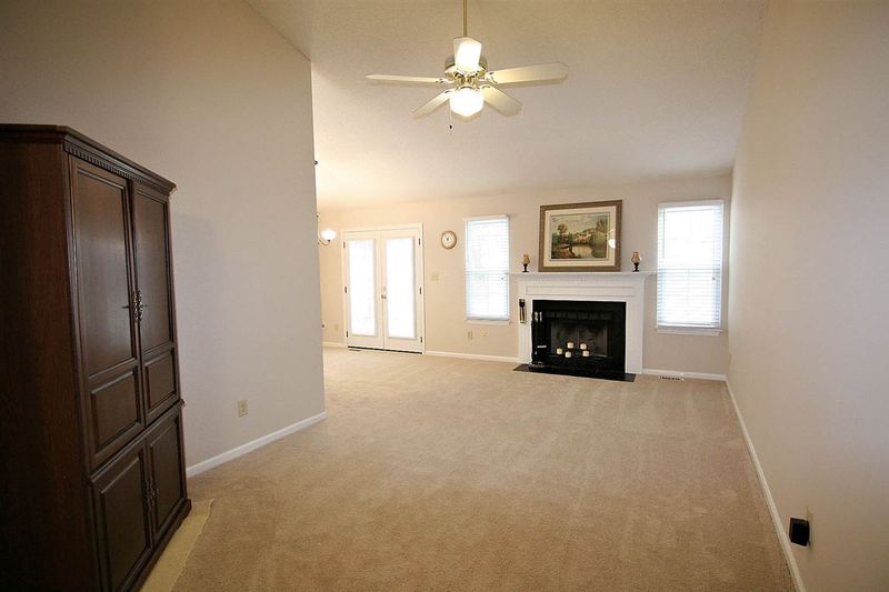 4609 Timberhurst Dr, Raleigh, NC 27612