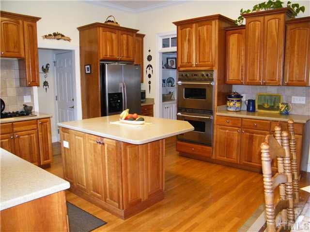 4609 Whitmire Pl, Raleigh, NC 27612