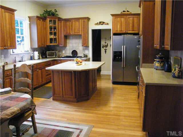4609 Whitmire Pl, Raleigh, NC 27612
