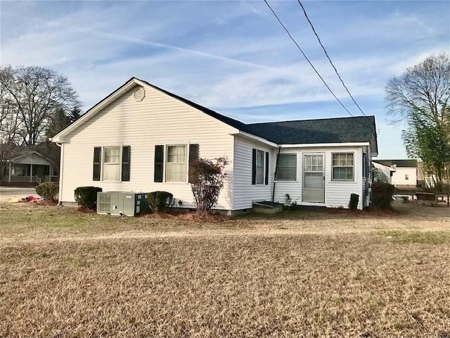 461 S Church St, Coats, NC 27521