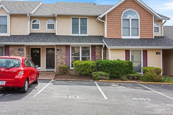 461 Lands End Rd, Fayetteville, NC 28314