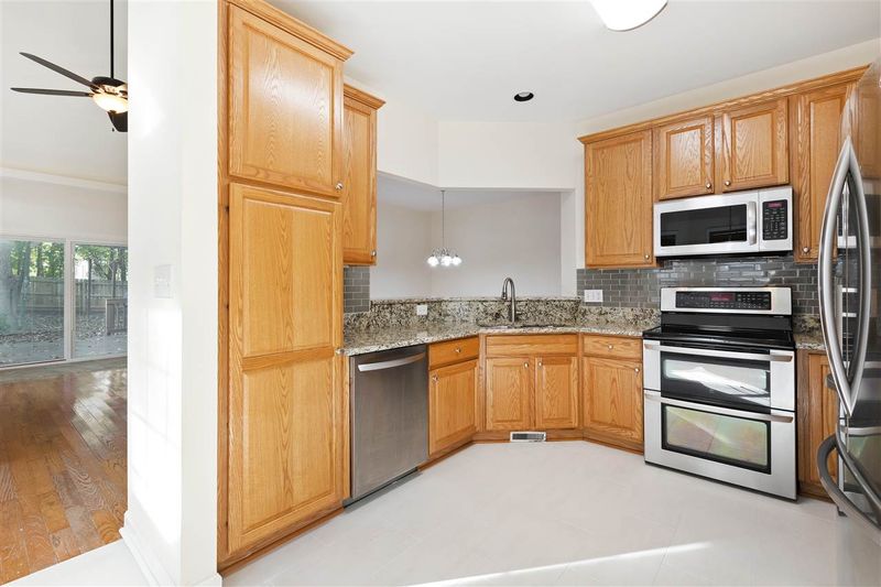 461 Seastone St, Raleigh, NC 27603