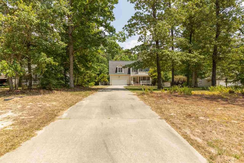 461 Tomahawk Dr, Clayton, NC 27520