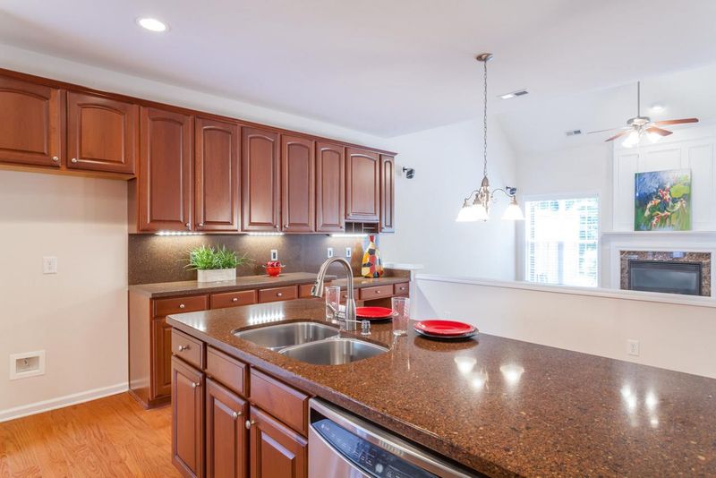 4610 Zaldivar Way, Raleigh, NC 27612