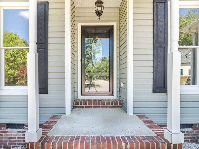 4612 Easthampton Dr, Raleigh, NC 27604